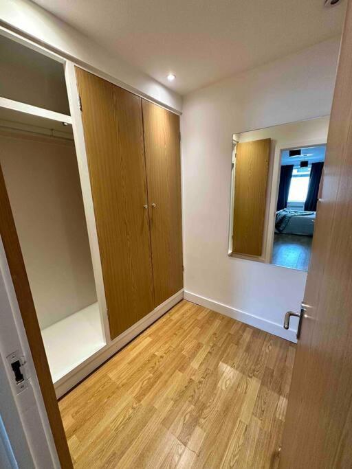 דירות לונדון Bright And Cosy 1 Bed Flat Next To Tower Bridge מראה חיצוני תמונה